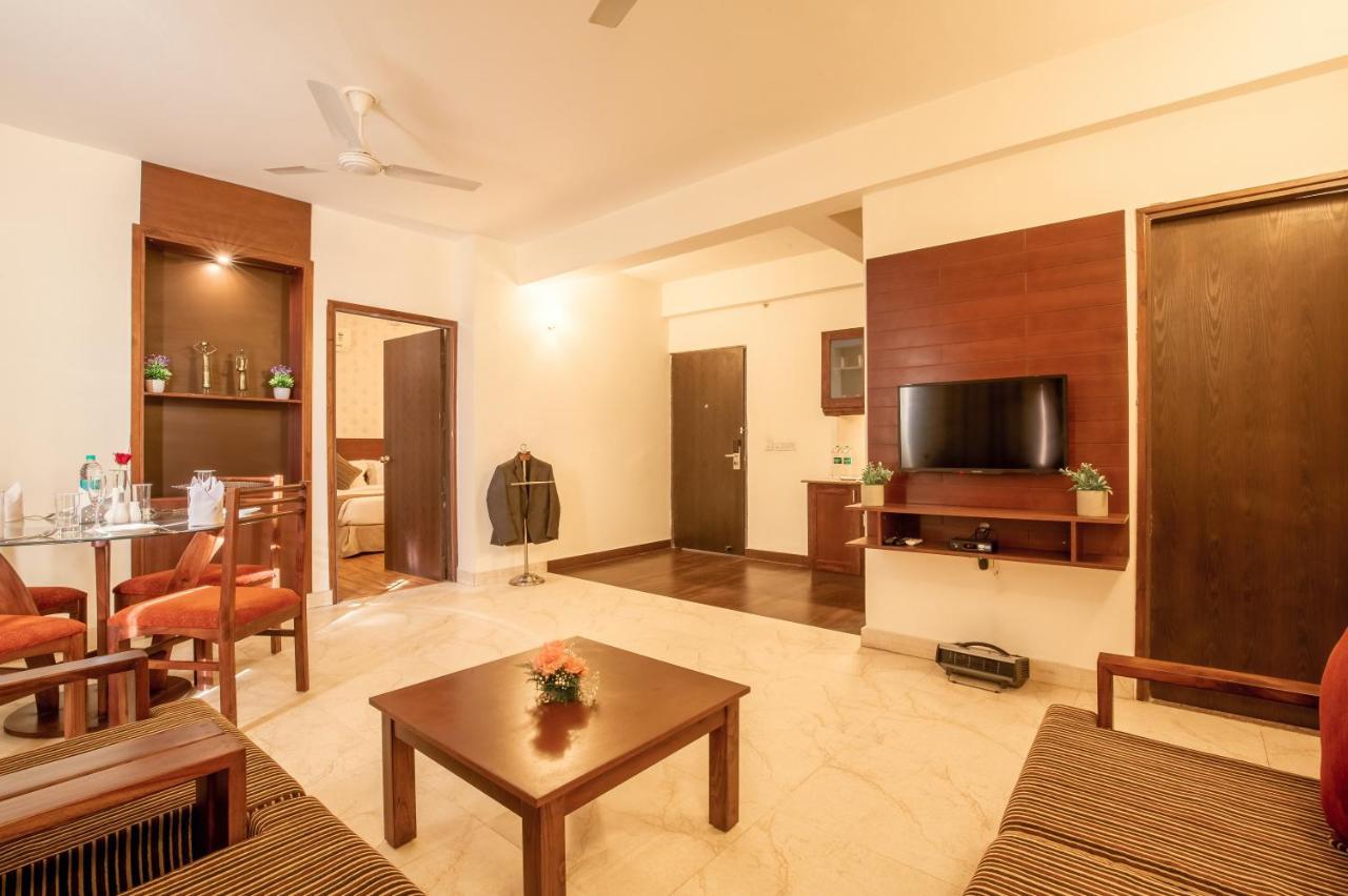 Rosewood Apartment Hotel - ハリドワール エクステリア 写真