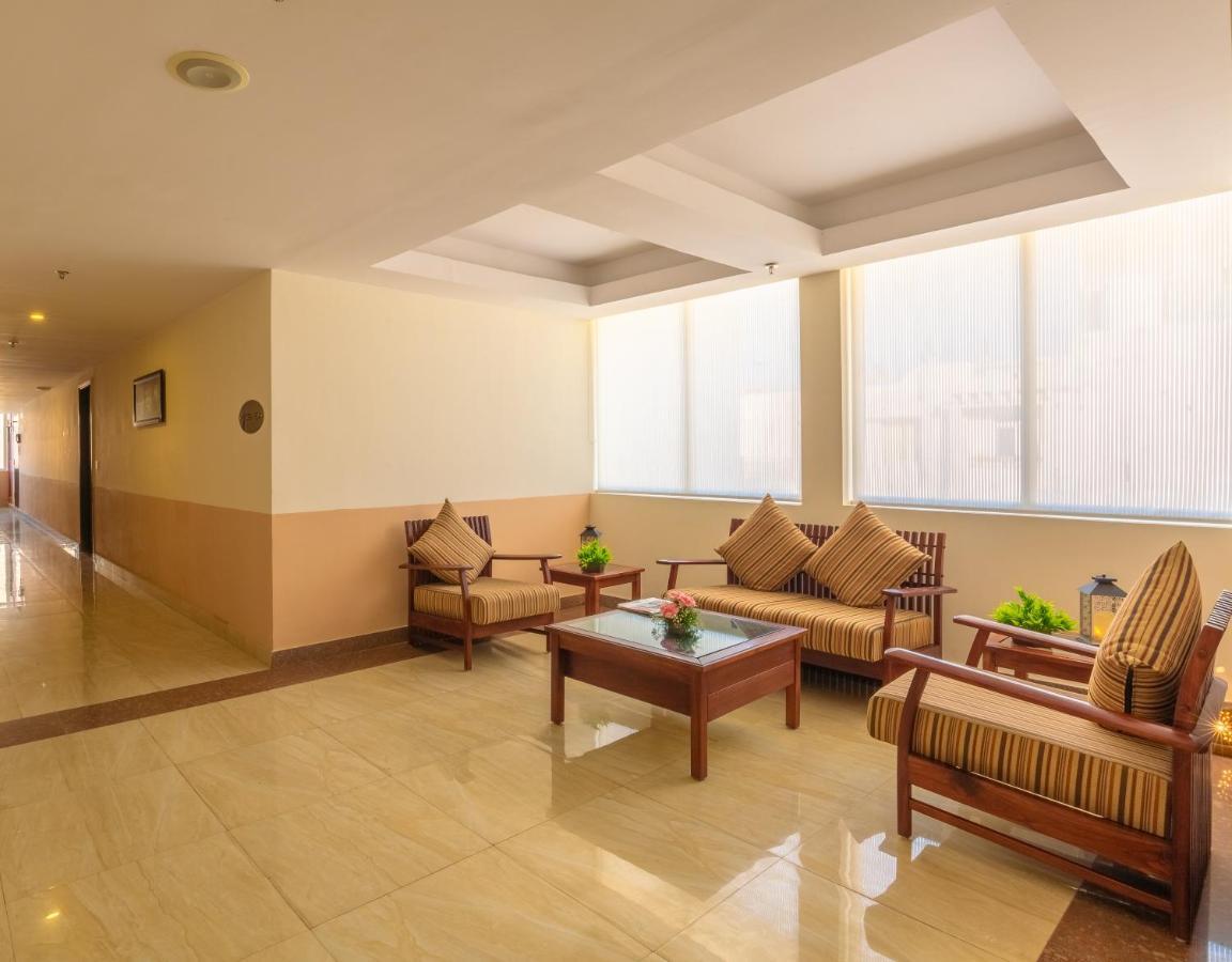 Rosewood Apartment Hotel - ハリドワール エクステリア 写真