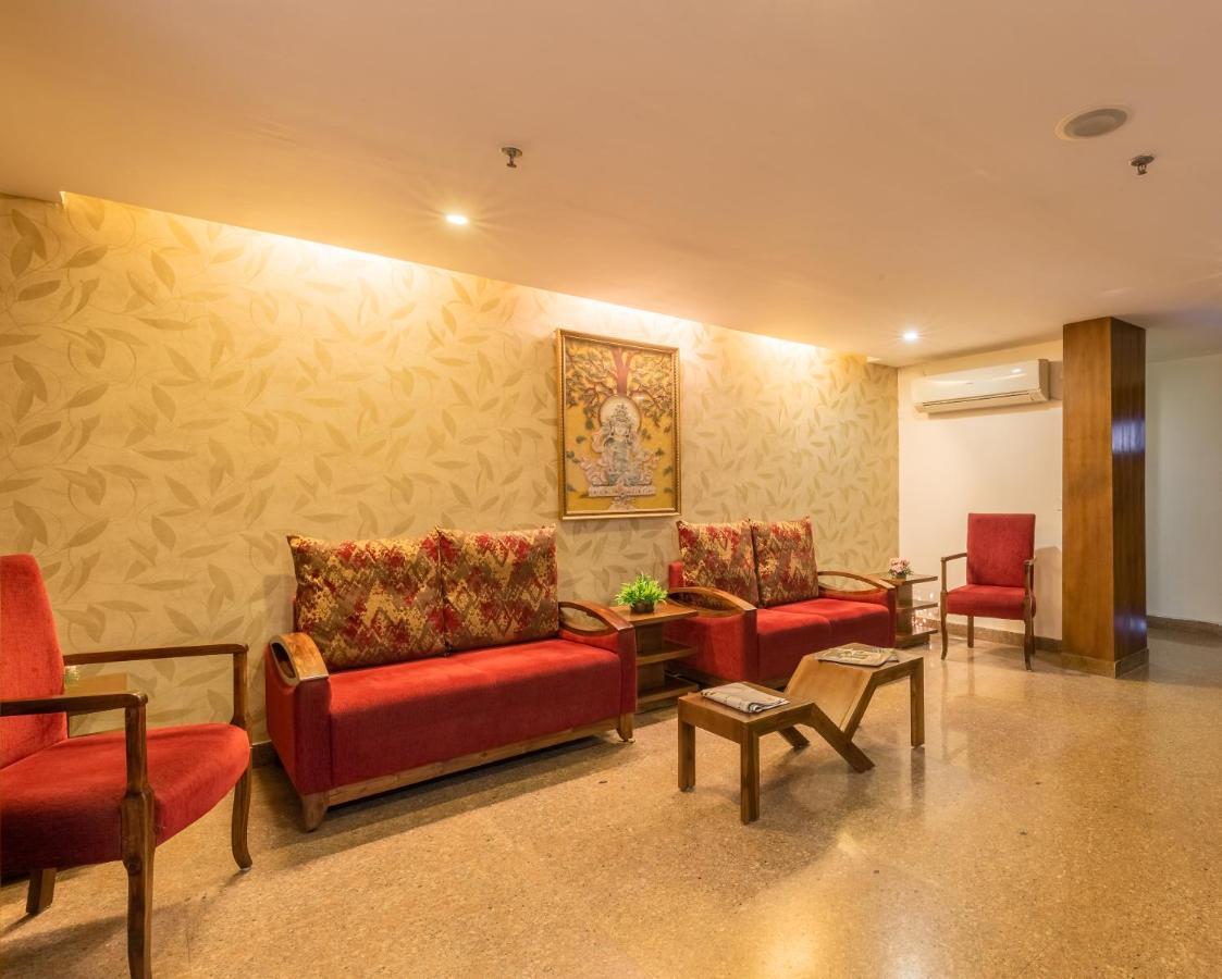 Rosewood Apartment Hotel - ハリドワール エクステリア 写真